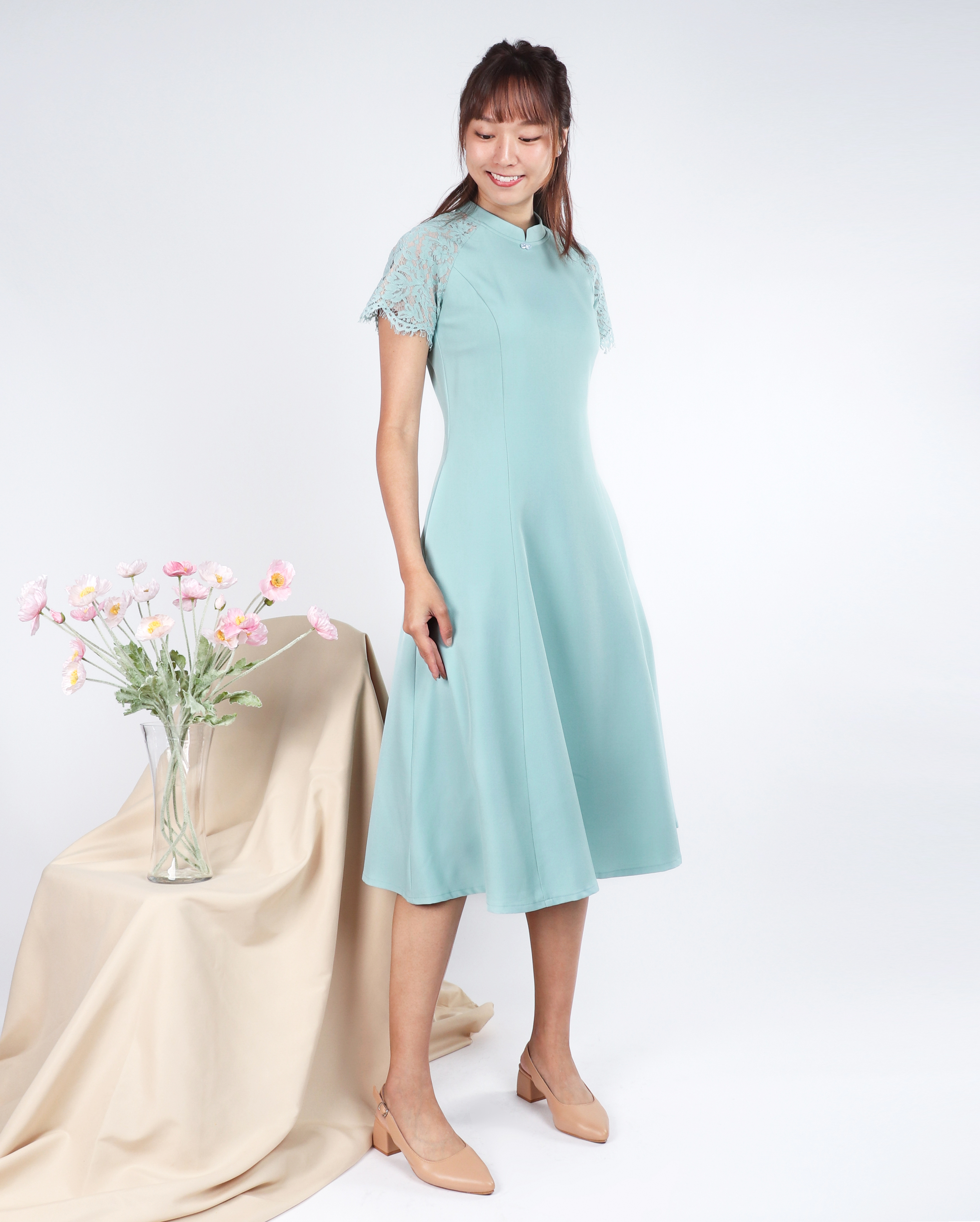 Aurelia Lace Sleeves Midi Cheongsam